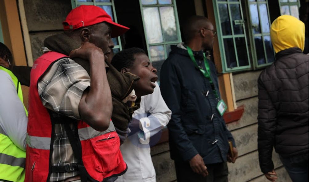 [PHOTOS] Tears, Emotions Engulf Hillside School As Parents Mourn Painful Tragedy