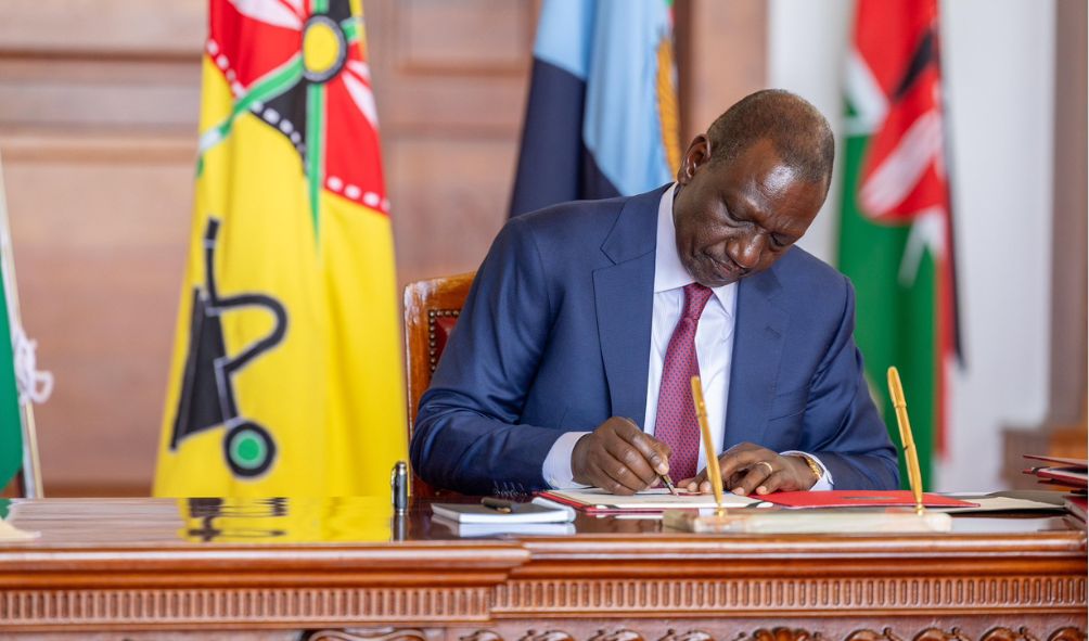 Ruto Signs New Sugar Law, Details How It Will Affect Kenyans