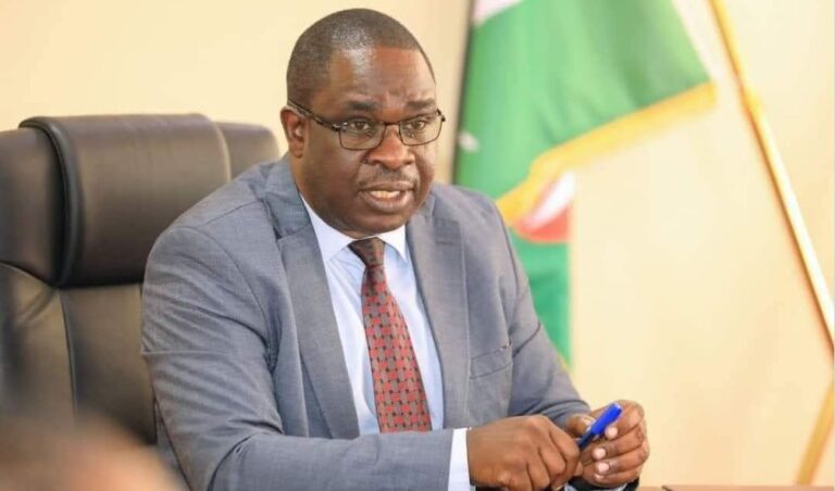 Gov't Official Collapses, Dies After Dinner As Governor Pays Glowing Tribute