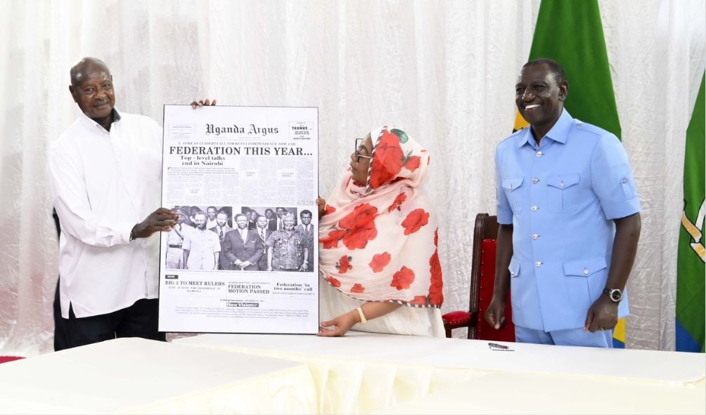 Museveni Takes A Sly Dig At Ruto During The EAC Summit