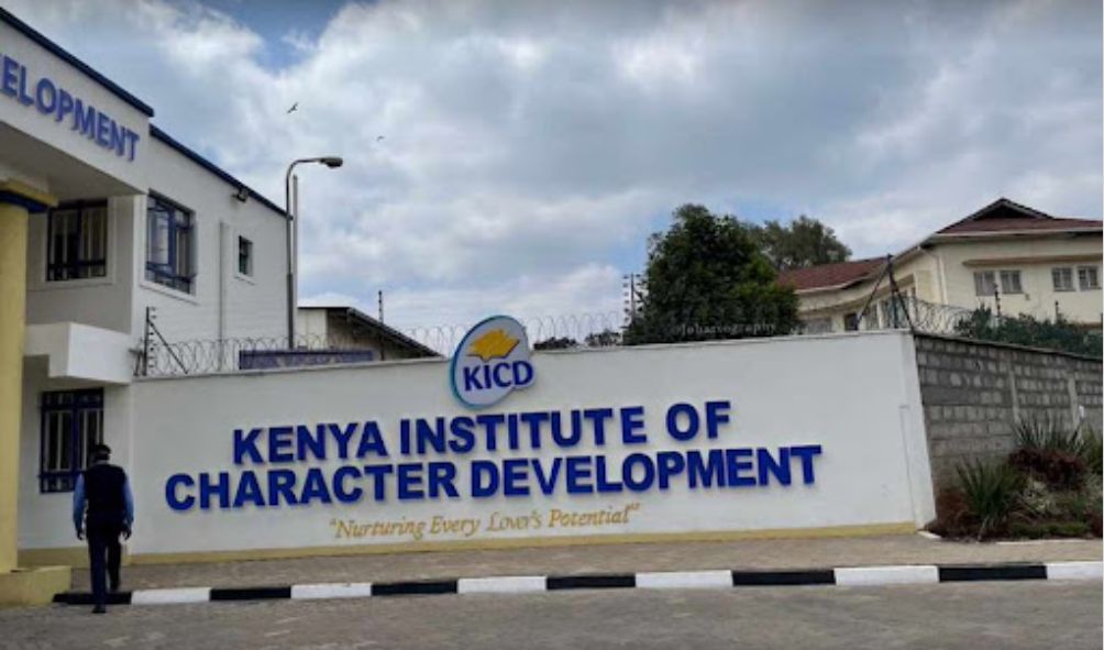 Gov't Invites Public Reviews On CBC Senior School Curriculum