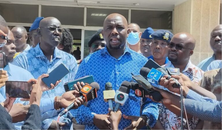 Al Shabaab Militants Release 5 Kenyan Chiefs Abducted In February