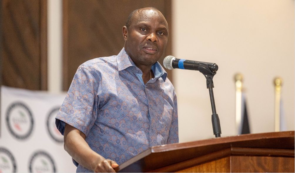 REPORT: 40% Of Gov't Workers Unqualified, Incompetent