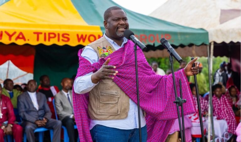 'Absentee, Latecomer Civil Servants Will Be Considered Ghost Workers!' - Ruto's CS Warns