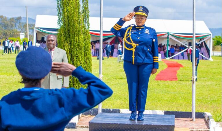 Underfire Governor Dons Military-like Uniform, Sparks Debate