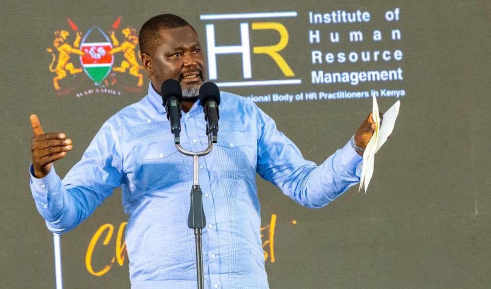 Gov't Warns Civil Servants Of Salary Payment Freeze