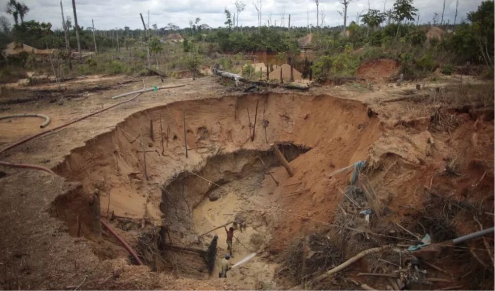 Gold Mine Collapses, Kills FIVE People In Narok County